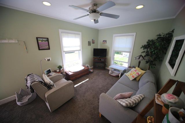 305 North AVENUE, Hartland, WI 53029