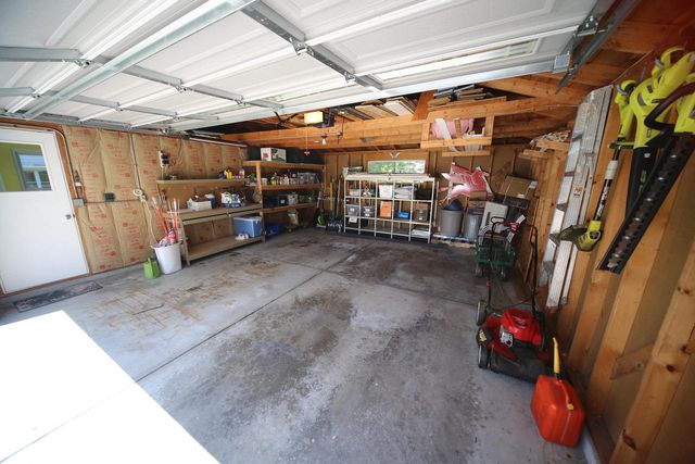 305 North AVENUE, Hartland, WI 53029