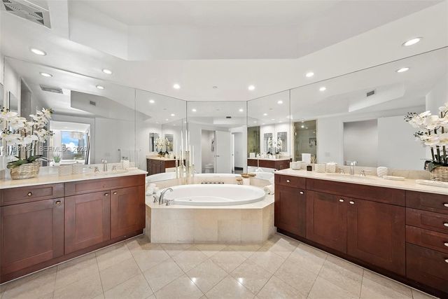 6000 Island Blvd 1208, Aventura, FL 33160
