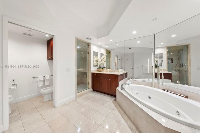 6000 Island Blvd 1208, Aventura, FL 33160