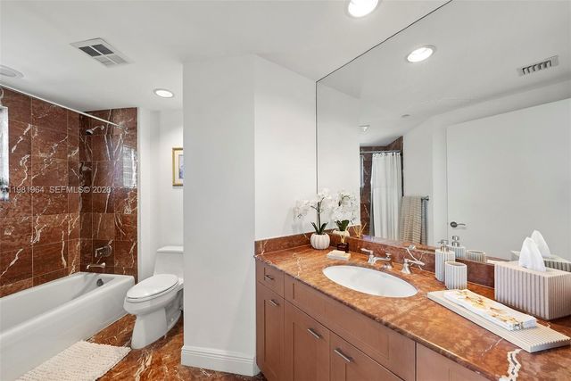 6000 Island Blvd 1208, Aventura, FL 33160