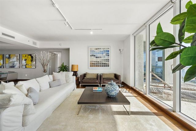 6000 Island Blvd 1208, Aventura, FL 33160