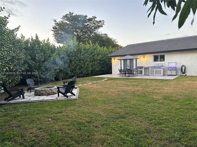 12920 SW 119th St, Miami, FL 33186