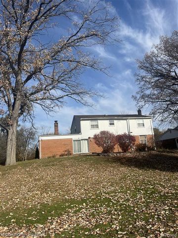 28917 Ramblewood Drive, Farmington Hills, MI 48334