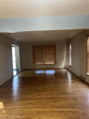 28917 Ramblewood Drive, Farmington Hills, MI 48334