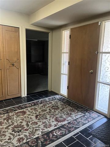 28917 Ramblewood Drive, Farmington Hills, MI 48334