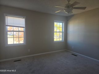 3979 Sterling Pointe Mmm 6, Winterville, NC 28590