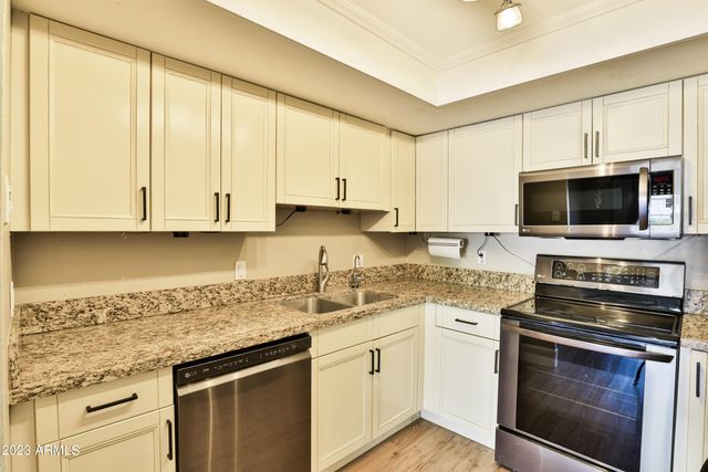7920 E CAMELBACK Road 102, Scottsdale, AZ 85251