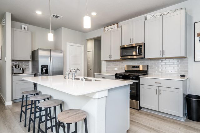 219 Charles Ridge Drive, Conroe, TX 77316