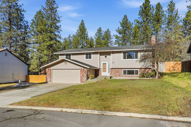 5618 W Pacific Park Dr, Spokane, WA 99208