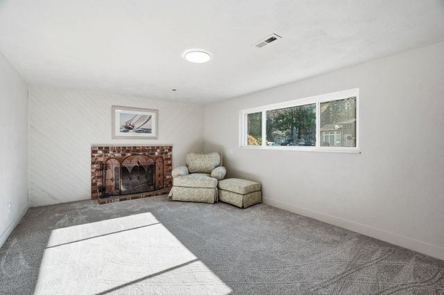 5618 W Pacific Park Dr, Spokane, WA 99208