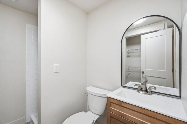 5618 W Pacific Park Dr, Spokane, WA 99208