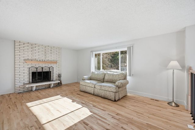 5618 W Pacific Park Dr, Spokane, WA 99208