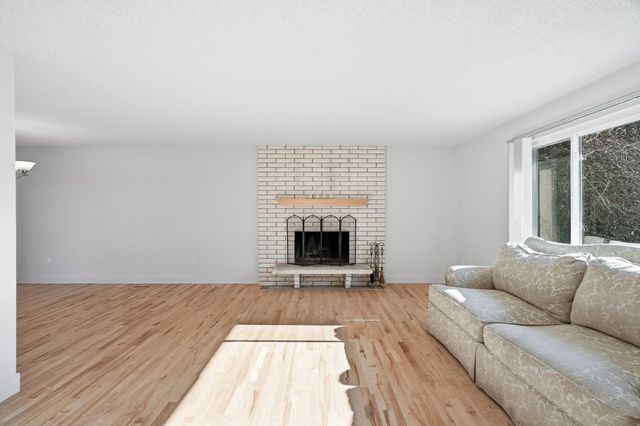 5618 W Pacific Park Dr, Spokane, WA 99208