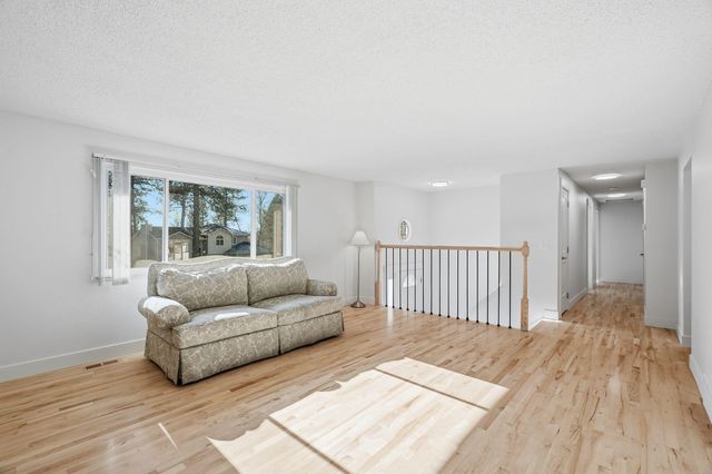 5618 W Pacific Park Dr, Spokane, WA 99208