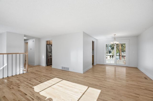 5618 W Pacific Park Dr, Spokane, WA 99208