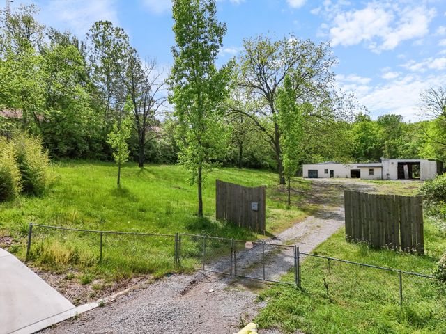 813 Watts Ln, Nashville, TN 37209