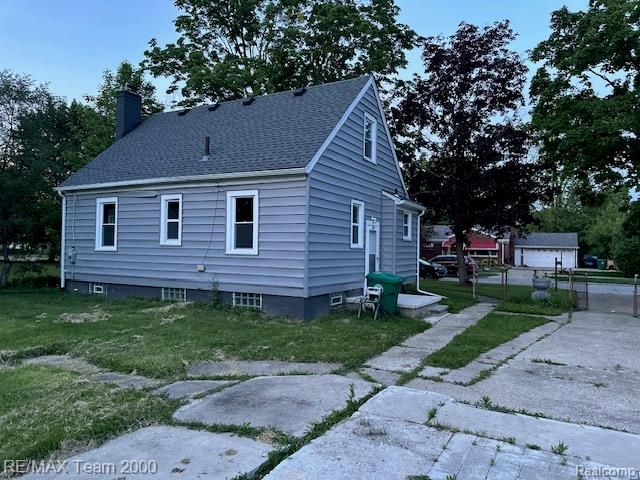 2019 Helen Street, Garden City, MI 48135