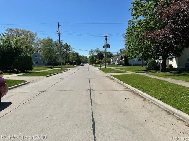 2019 Helen Street, Garden City, MI 48135