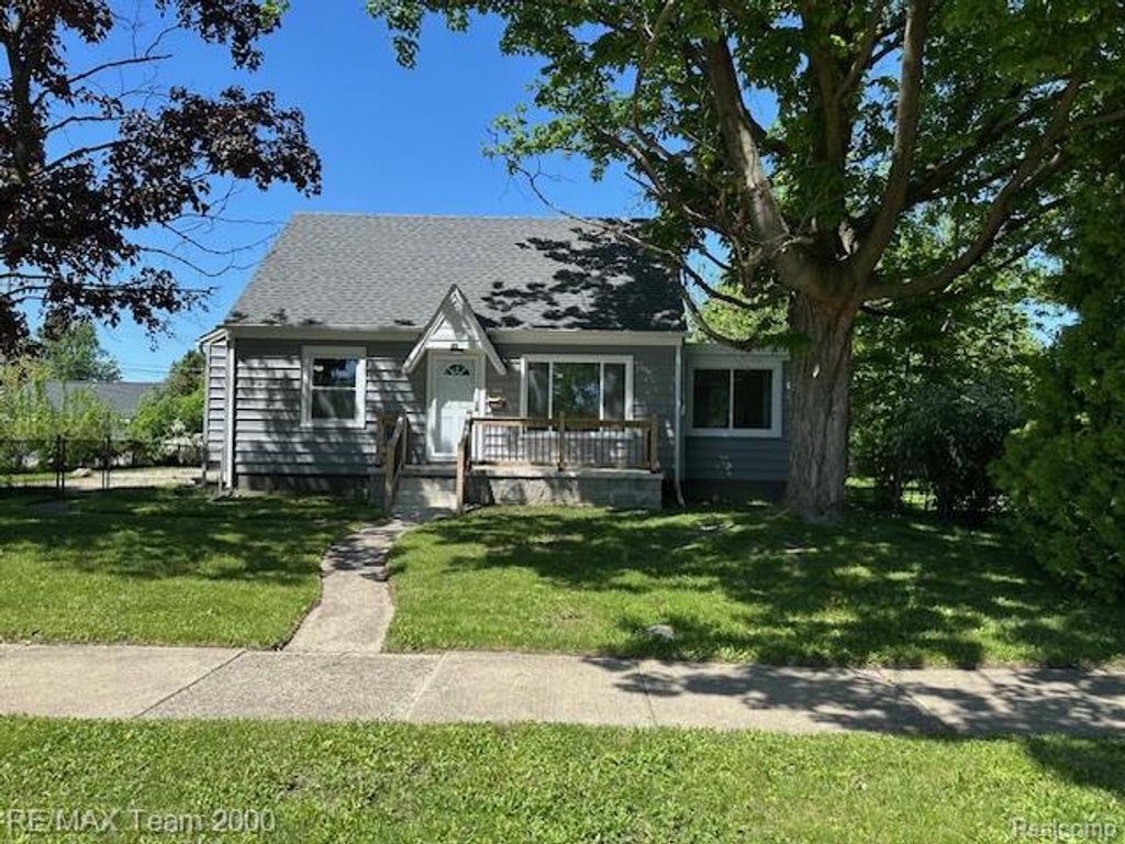 2019 Helen Street, Garden City, MI 48135