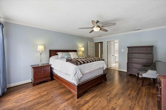 47 Sterling Street, Sugar Land, TX 77479