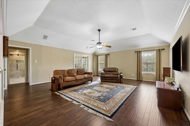 47 Sterling Street, Sugar Land, TX 77479