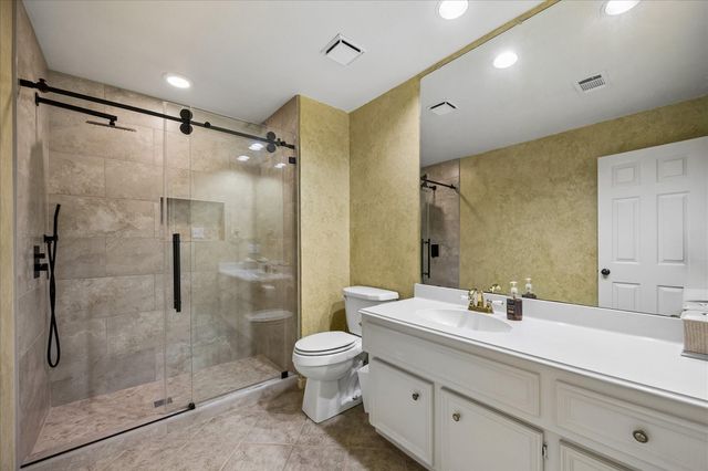47 Sterling Street, Sugar Land, TX 77479