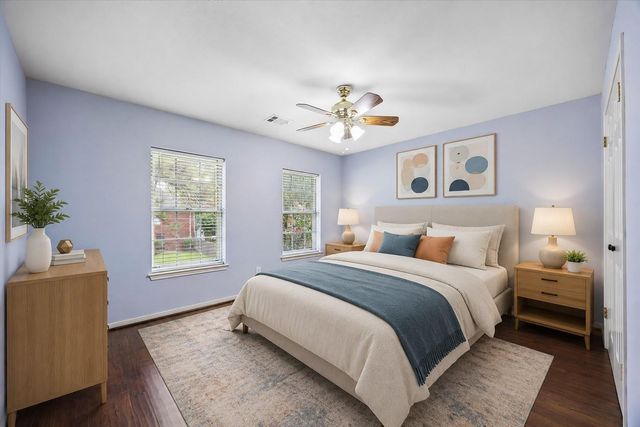 47 Sterling Street, Sugar Land, TX 77479