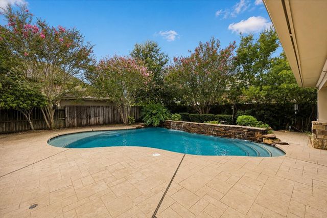 47 Sterling Street, Sugar Land, TX 77479
