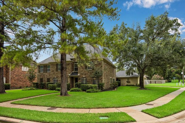 47 Sterling Street, Sugar Land, TX 77479