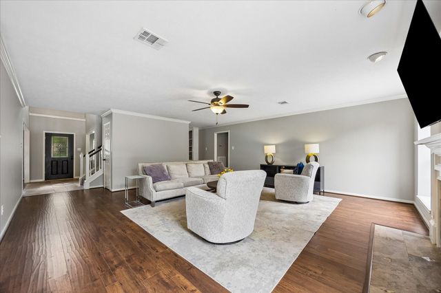 47 Sterling Street, Sugar Land, TX 77479