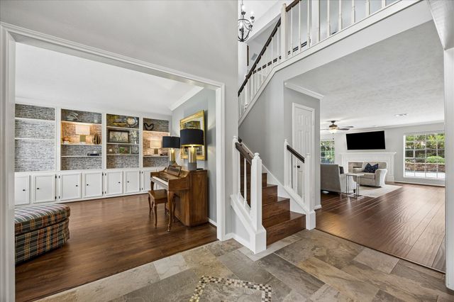 47 Sterling Street, Sugar Land, TX 77479