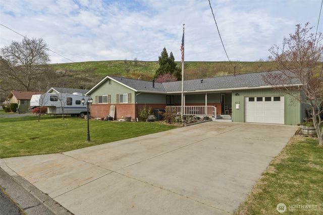 412 SW Parkview Street, Milton-freewater, OR 97862