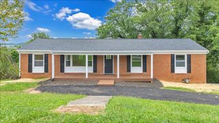 147 Daleview DR, Daleville, VA 24083