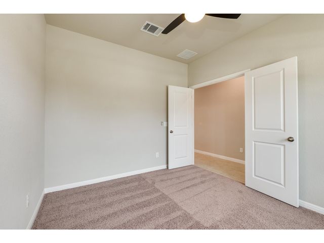 111 Grapefruit RD, Hutto, TX 78634