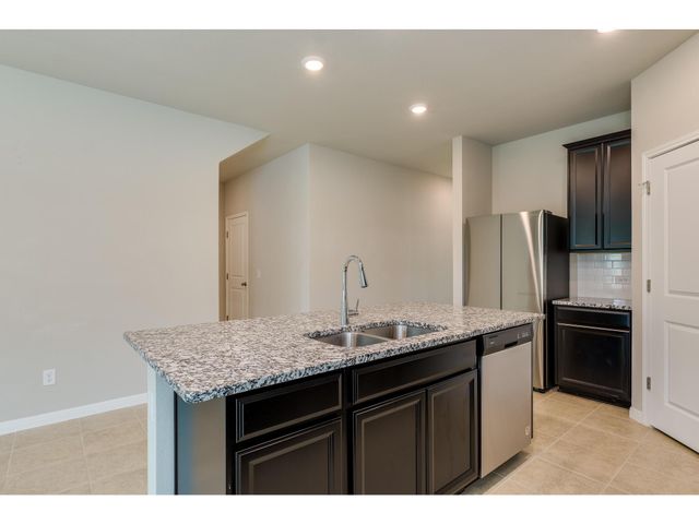 111 Grapefruit RD, Hutto, TX 78634