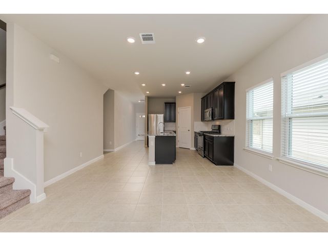 111 Grapefruit RD, Hutto, TX 78634