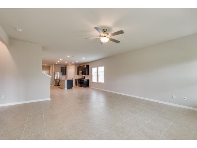 111 Grapefruit RD, Hutto, TX 78634