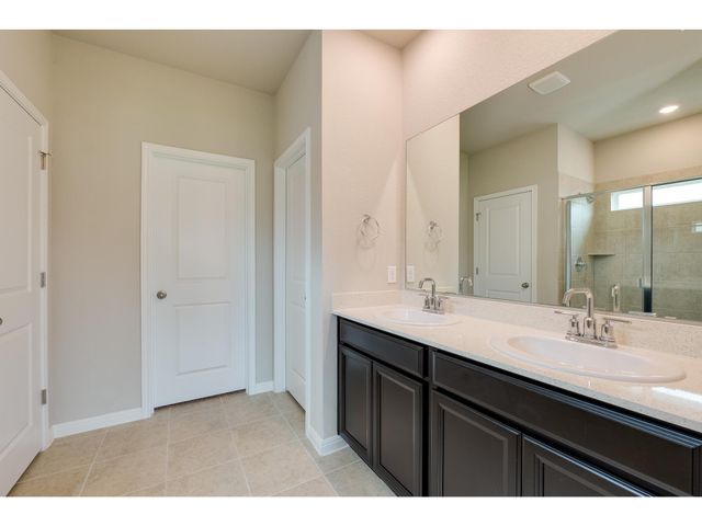 111 Grapefruit RD, Hutto, TX 78634