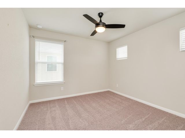 111 Grapefruit RD, Hutto, TX 78634