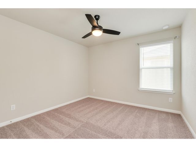 111 Grapefruit RD, Hutto, TX 78634