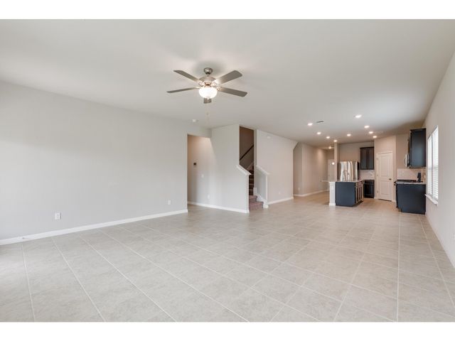 111 Grapefruit RD, Hutto, TX 78634