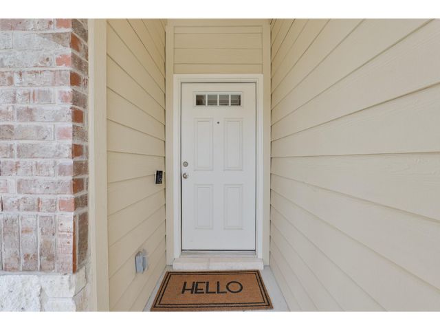 111 Grapefruit RD, Hutto, TX 78634