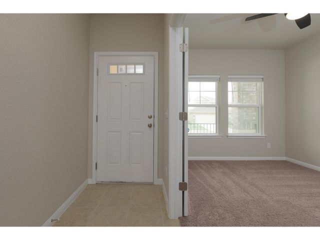 111 Grapefruit RD, Hutto, TX 78634