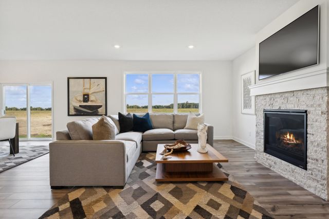 20350 Gadget Circle, Lakeville, MN 55044