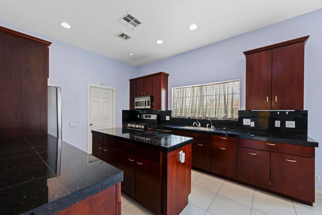 31515 Avenida Del Yermo, Cathedral City, CA 92234