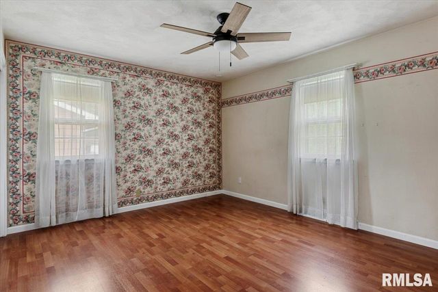 601 South Grand Avenue, Chatham, IL 62629