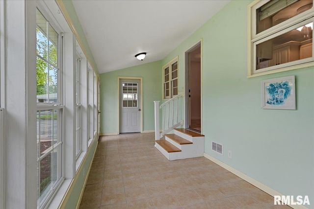 601 South Grand Avenue, Chatham, IL 62629