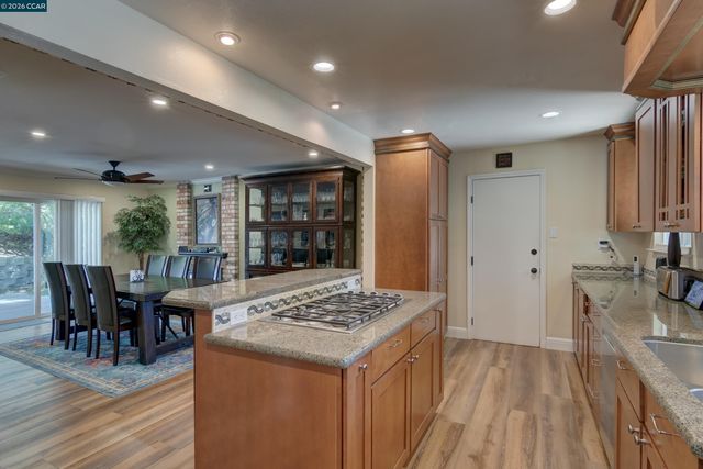 11 Mt Lee Pl, Clayton, CA 94517