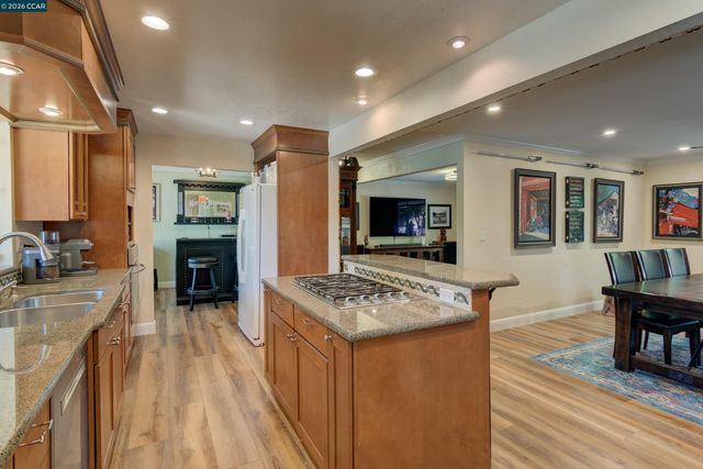 11 Mt Lee Pl, Clayton, CA 94517